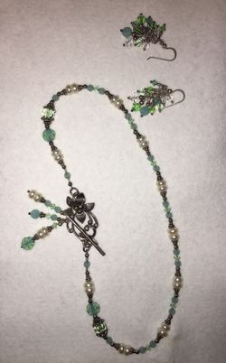 Perfect gift for Mother’s Day! Necklace and earrings