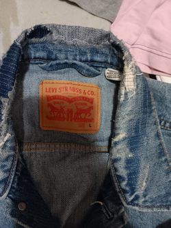 LEVI DENIM JACKET
