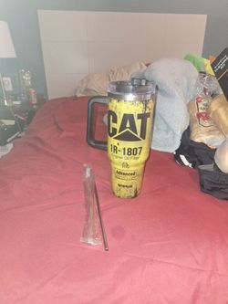 CAT 40oz Tumbler with Handle Lid and Straw Funny 40oz, Yellow/Cat-40