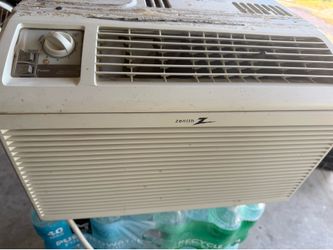 Small room a/c