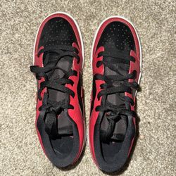 Nike low top ones