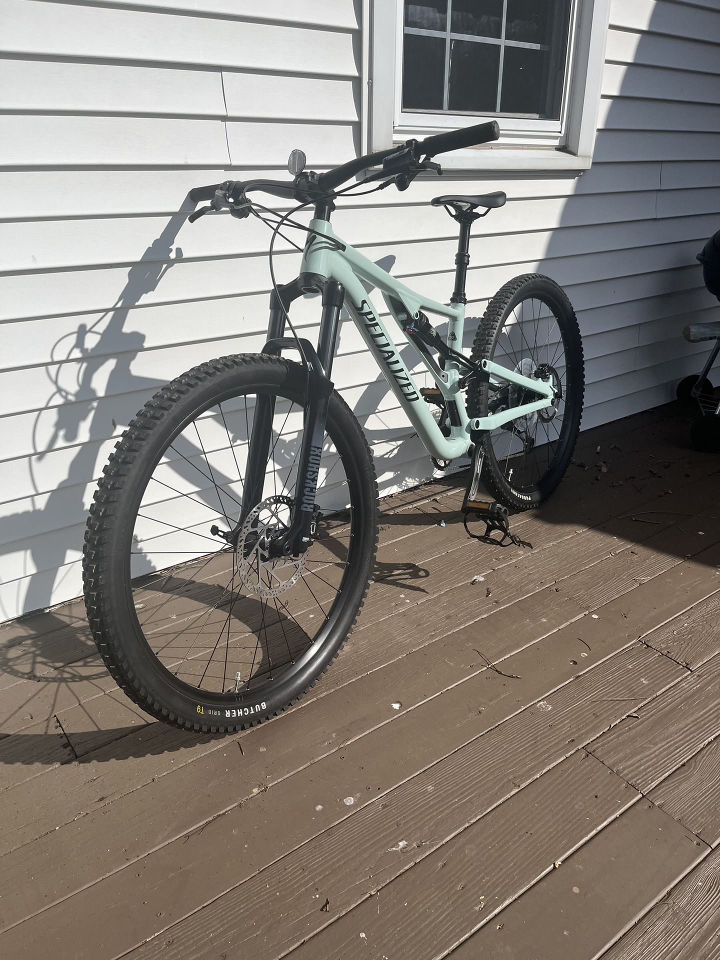 2022 Specialized Alloy Mountain Bike