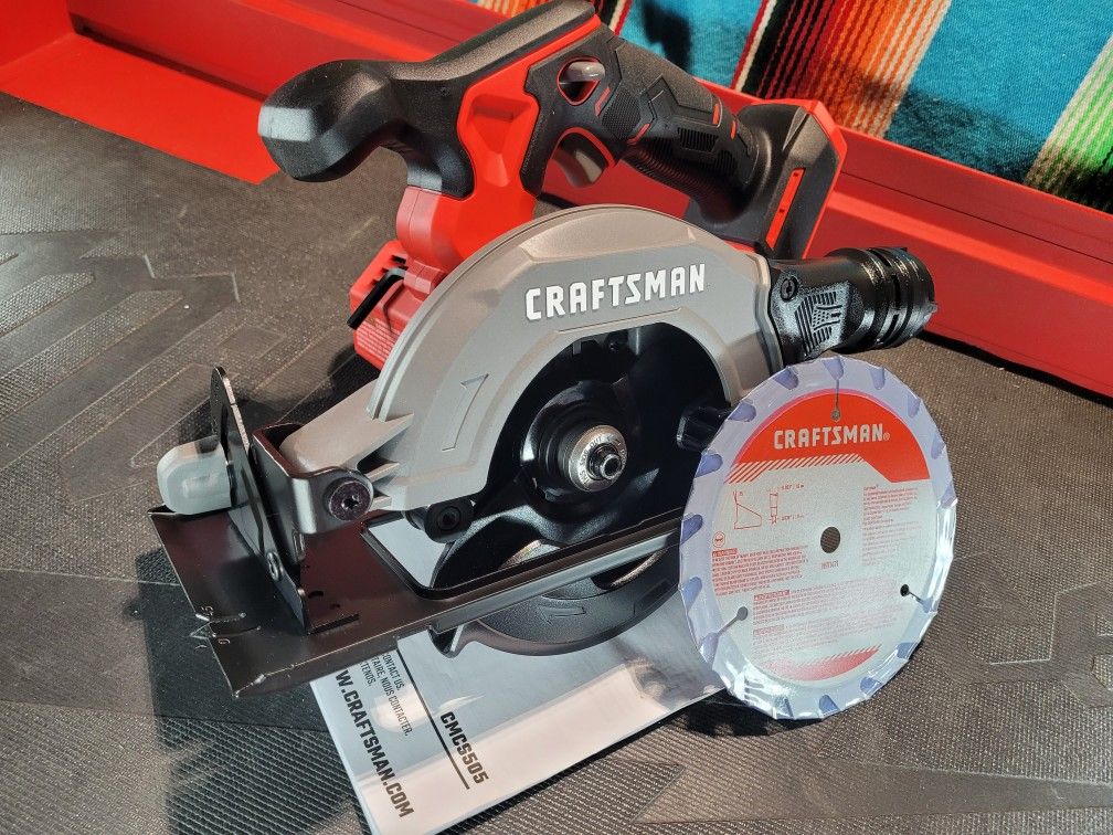 Craftsman 20v 5 ⅜" Circular Saw CMCS505 (TOOL ONLY)...NEW_NUEVO $55 PRECIO FIJO_FIRM PRICE