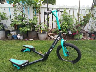 Razor 3 wheel scooter