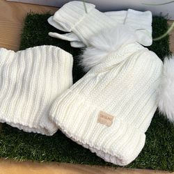 Winter.  Women.  Warm   Saze. S