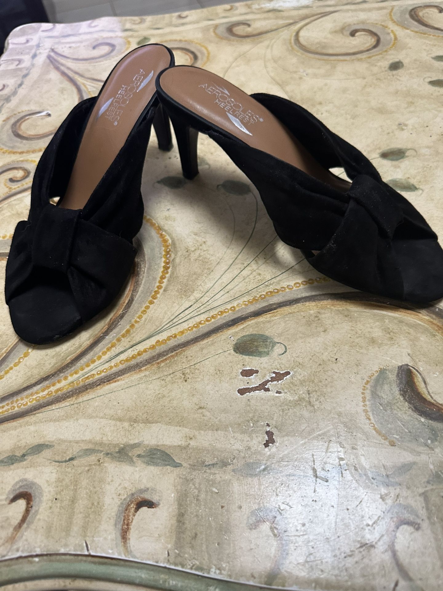 Aerosoles Heel Rest Black Suede Slip-On Heels – Size 8M