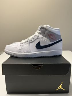 9.5 Air Jordan 1 MID Paris