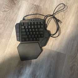 Red Dragon Gaming Keypad 