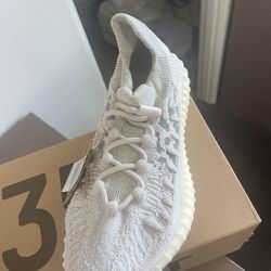New Yeezy 350 V2 Cmpct 