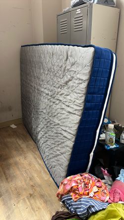 12 Inch Gel Memory Foam  Mattress Queen Size & Bed Frame