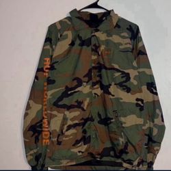 XL Camo Huf worldwide windbreaker