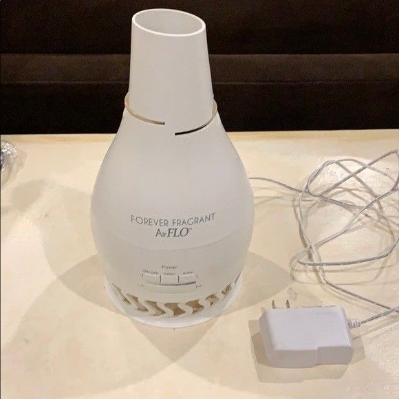 Joy Mangano forever fragrant airflo
W
