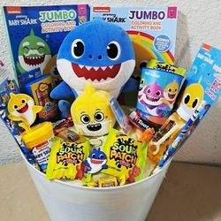 BABY SHARK GIFT BASKET.( PICK UP IN MODESTO.)