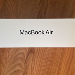 Apple MacBook Air (M2 2022)