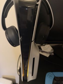 PlayStation 5 Slim + Controllers + Headsets + Monitor