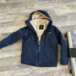 Hollister men’s Size Medium lined coat with hood