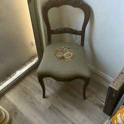 Antique Walnut Victorian, Balloon Back Chair