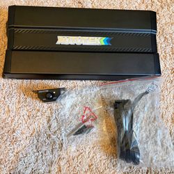 Brand new 3000 watts max subwoofer amplifier and amp kit