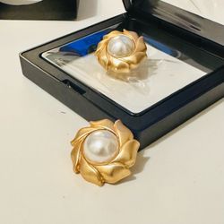 Stud Earrings