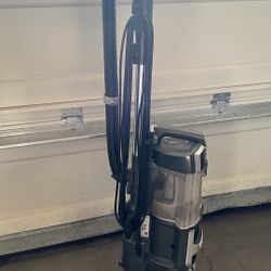 Shark Navigator Lift-Away Upright Vacuum Uv650