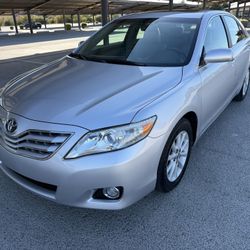 2010 Toyota Camry XLE 
