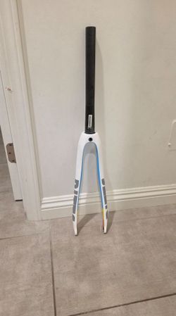 Carbon Fork 700c / 28.6mm - 1 1/8 Inch