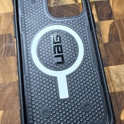 UAG Pathfinder - Black iPhone 14 Pro Max Case - MagSafe Black