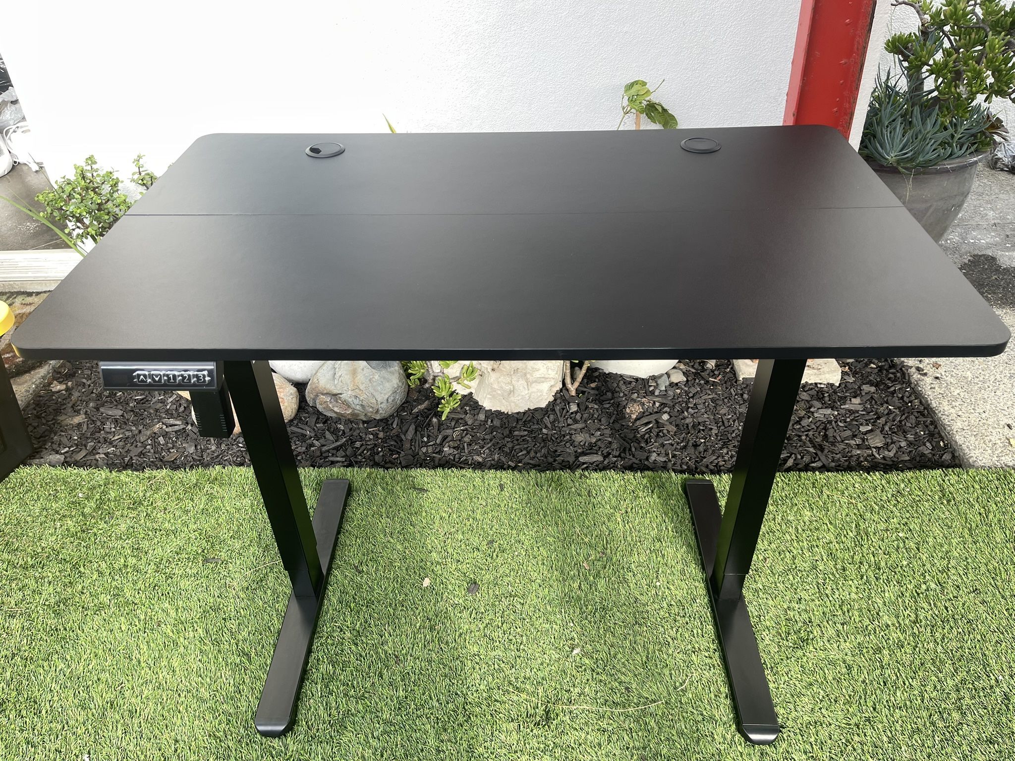 Desk - Standing, Adjustable