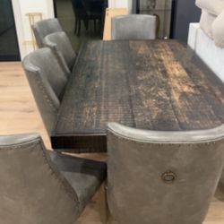 Dinning Table With Chairs 