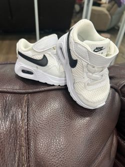 Nike Air Max, blk & white, size 3c