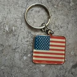 United States American Flag VFW Veterans of Foreign War Keychain Key Ring