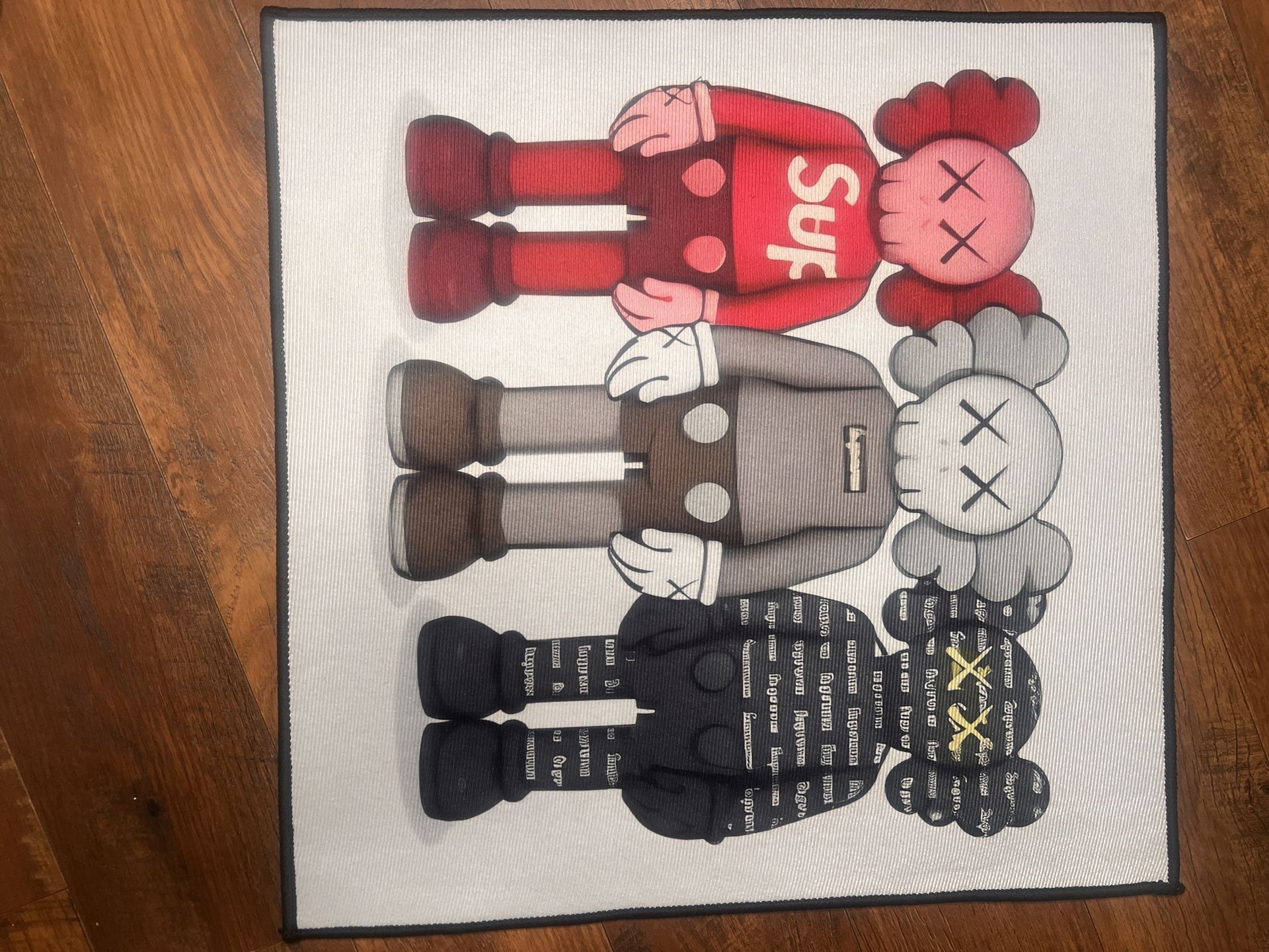 KAWS SUPREME UNIQLO