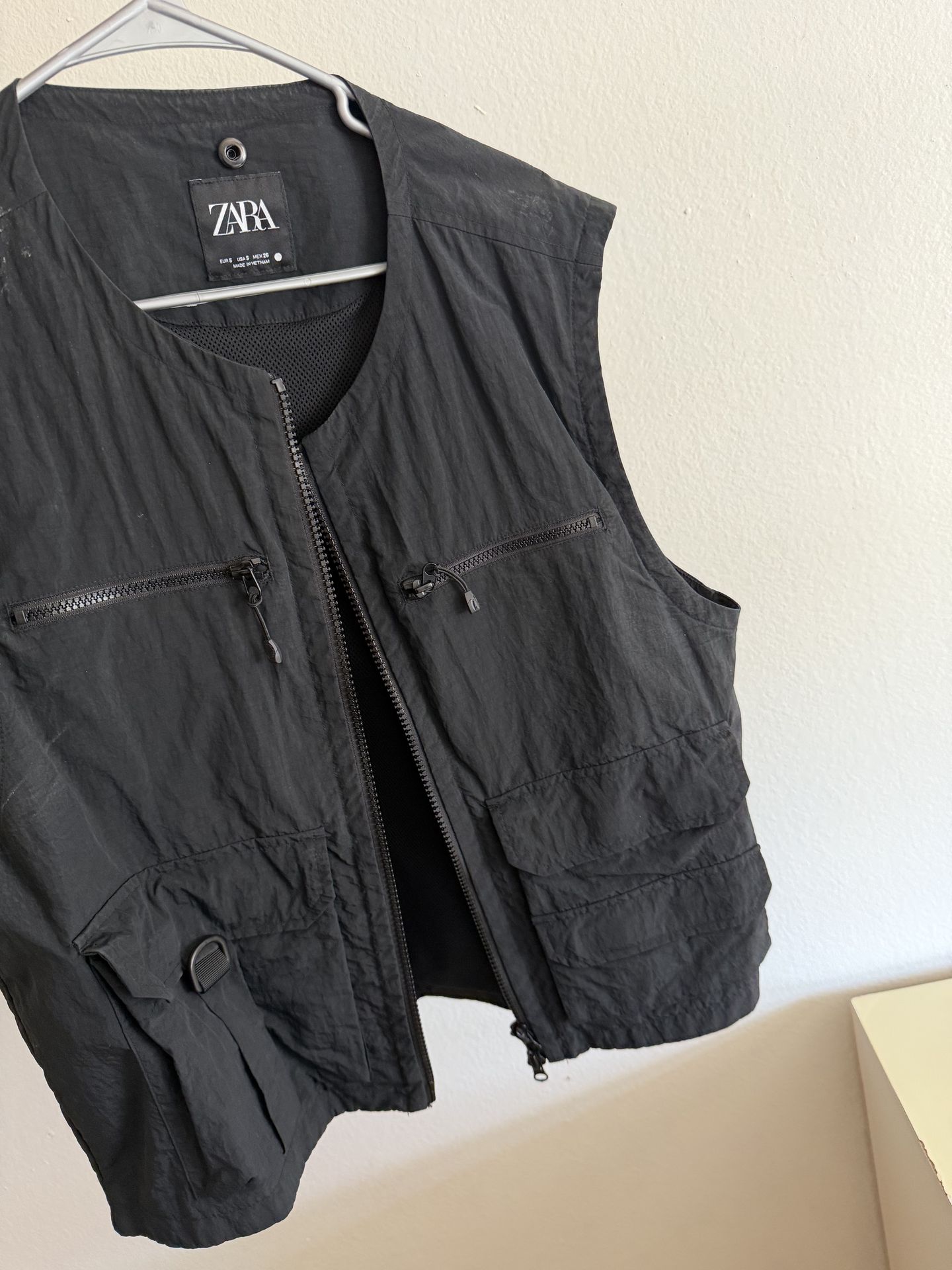Zara vest