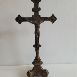 VINTAGE ANTIQUE BRONZE 13" STANDING CHURCH ALTAR CROSS CRUCIFIX Jesus Christ.