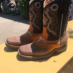 Boots Size 7
