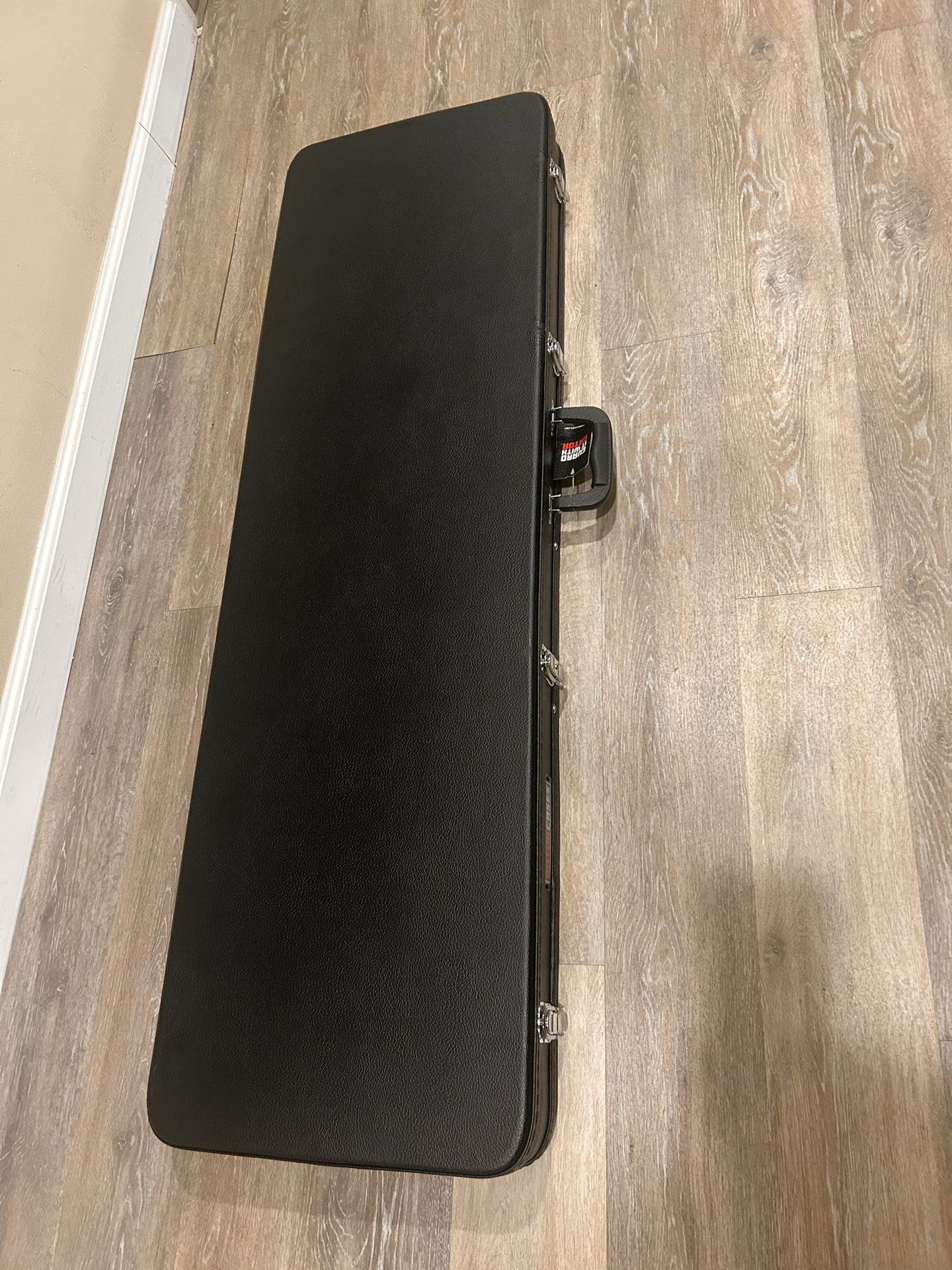 Gator GWE-BASS Case For Electric Bass Guitar