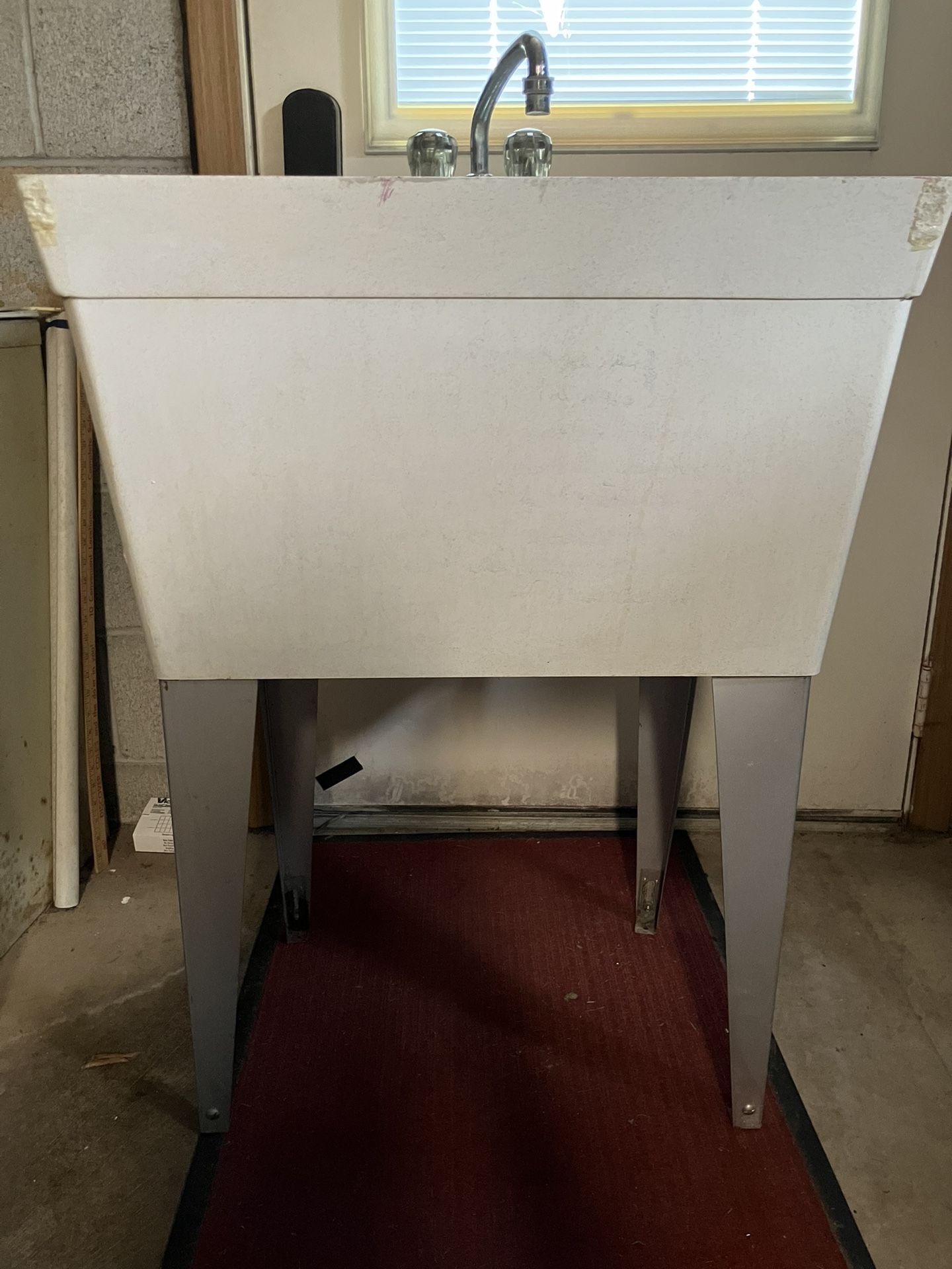 SINK UTILITY or LAUNDRY or GARDEN SINK WITH FAUCET