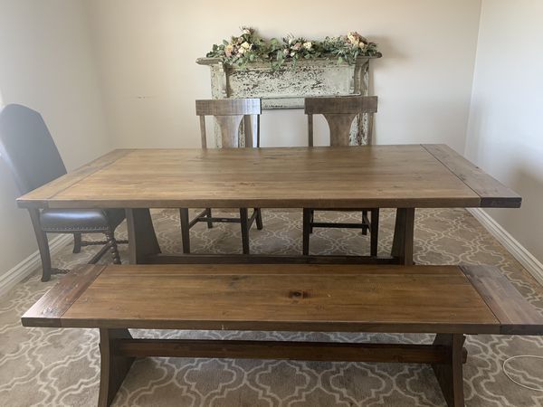 Dining room table for Sale in Las Vegas, NV - OfferUp