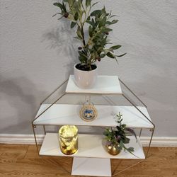 4 -tier geometric display shelf.(DECOR IS NOT FOR SALE!)