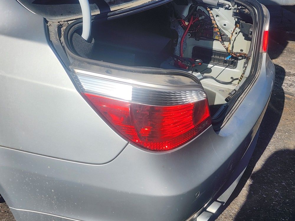 BMW tail Lights 550i '06