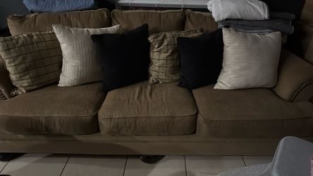 Couch set
