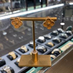 Van Cleef & Arpels Alhambra 18KT Earrings