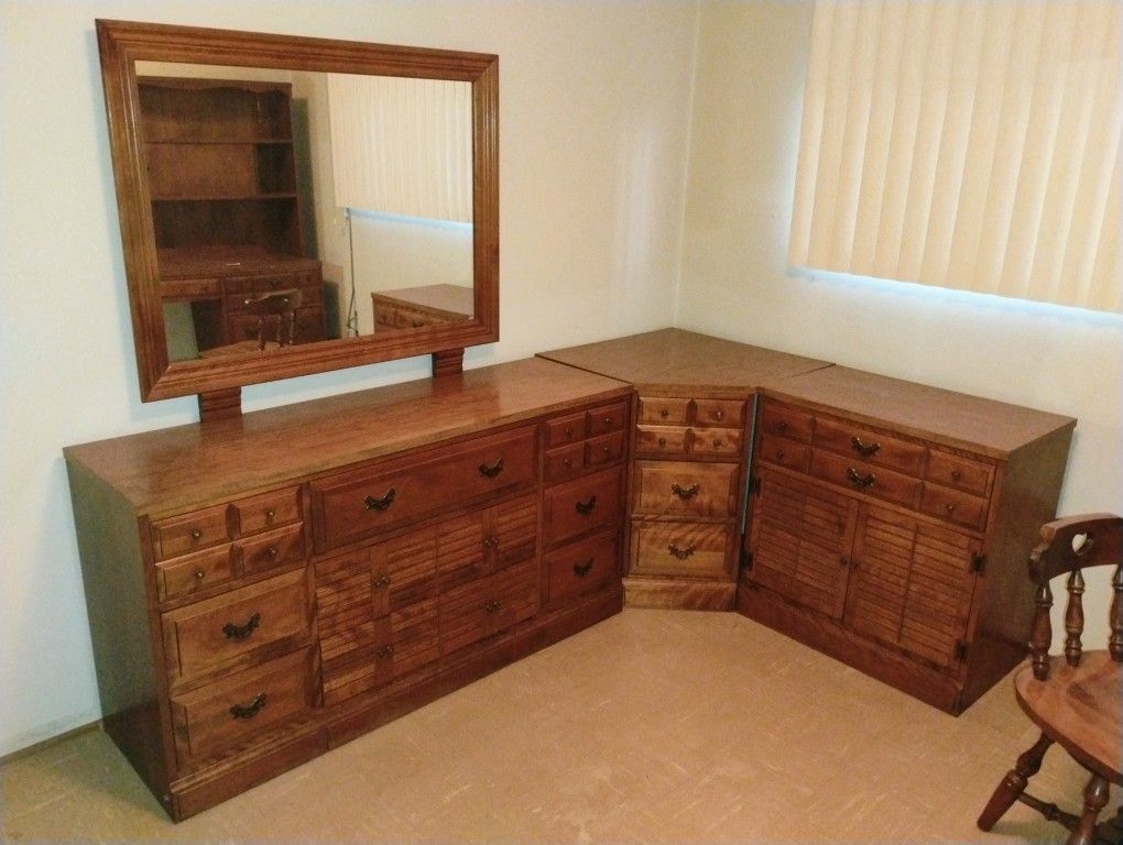 3 Price Dresser Set With Vanity Mirror