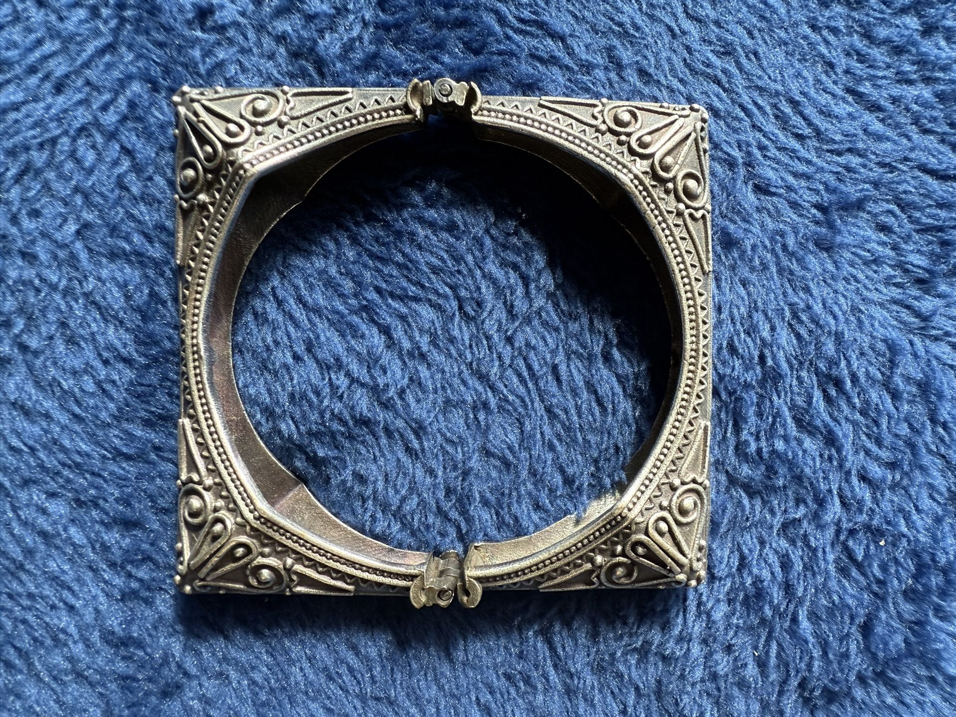 Jewelry ( Bangle)