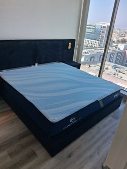 Serta Comfort eco 12.5 Foam plush tight top King Mattress.   New in a plastic sealed. We offer same day delivery