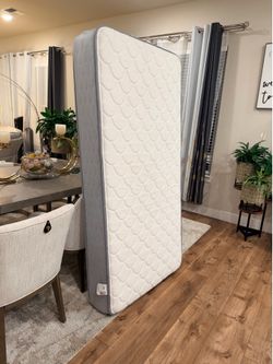 Twin mattress