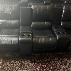 Sofa-Recliner Seats 