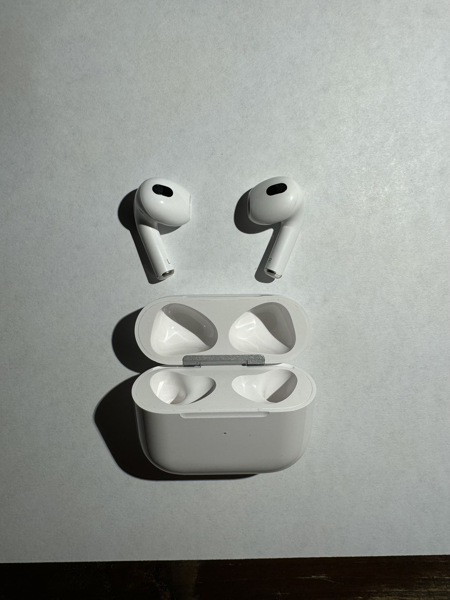 AirPods (Gen 3 Lightning USB) 