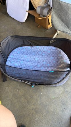Traveler baby sleeper