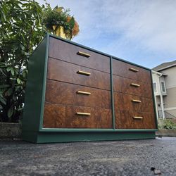 MARVELOUS Edward Wormley Drexel Dresser 8 Drawers Green